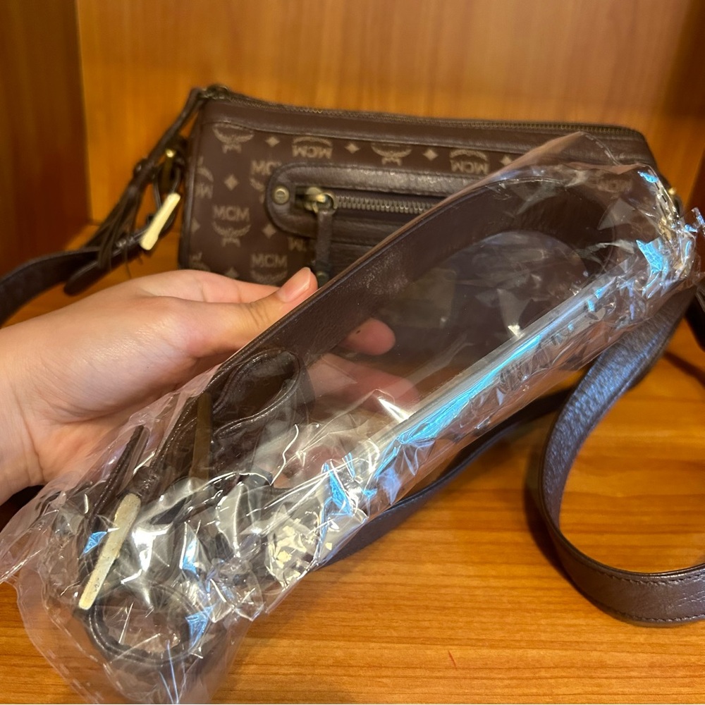 MCM 2way Cylinder/Papillon Crossbody/Shoulder Bag Brown - Picture 2 of 13